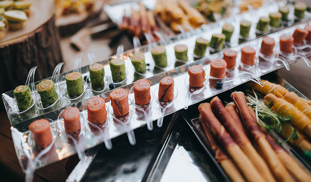 Hors d�oeuvre Service Rainer�s Gourmet Catering